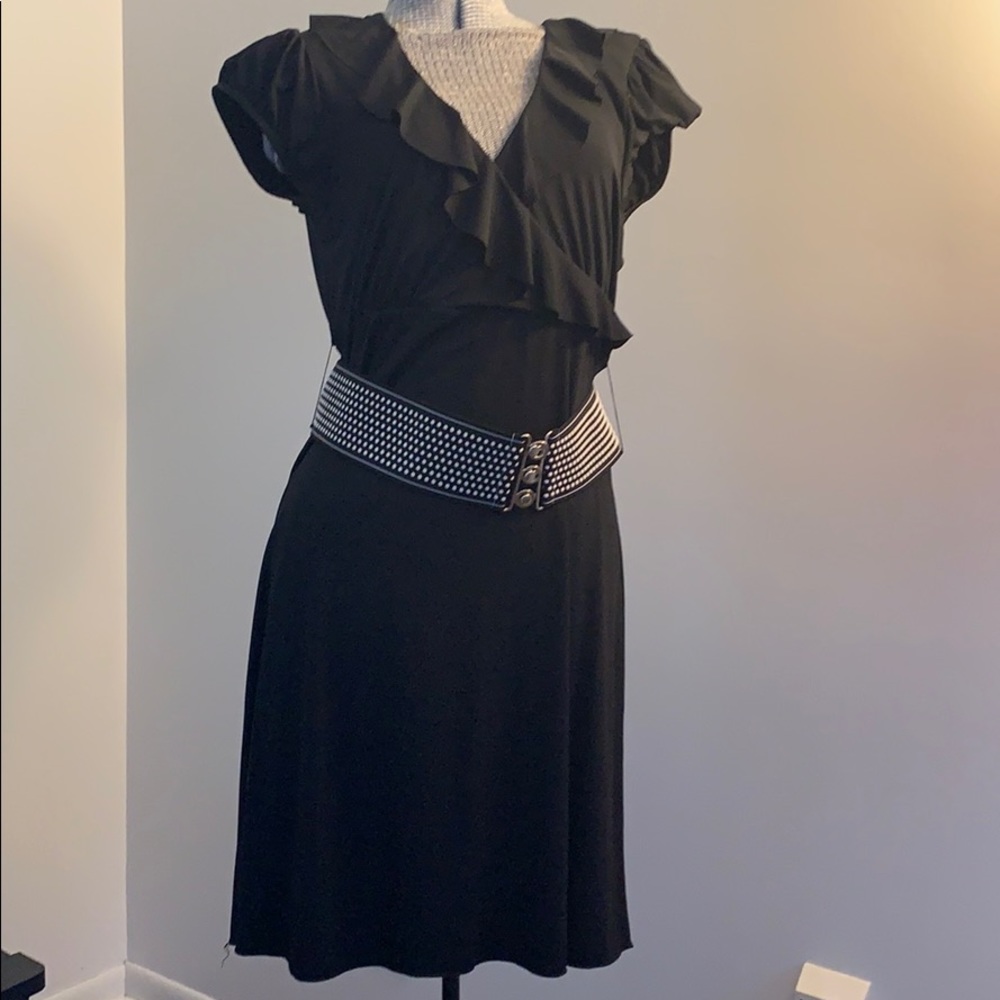 Retro style belted dress 👗